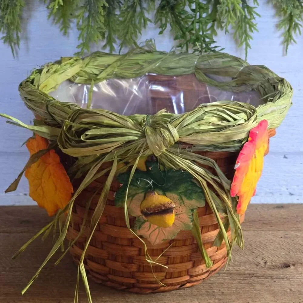 N/A woven basket